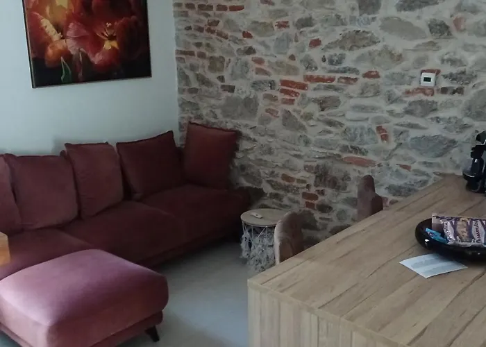 Villa Lucia Stone House In The Center Of Modry