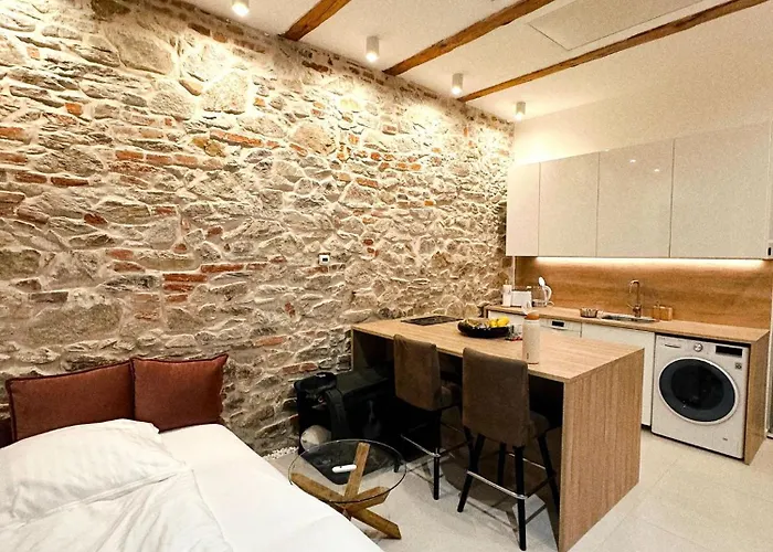 Lucia Stone House In The Center Of Modry Vila Modra